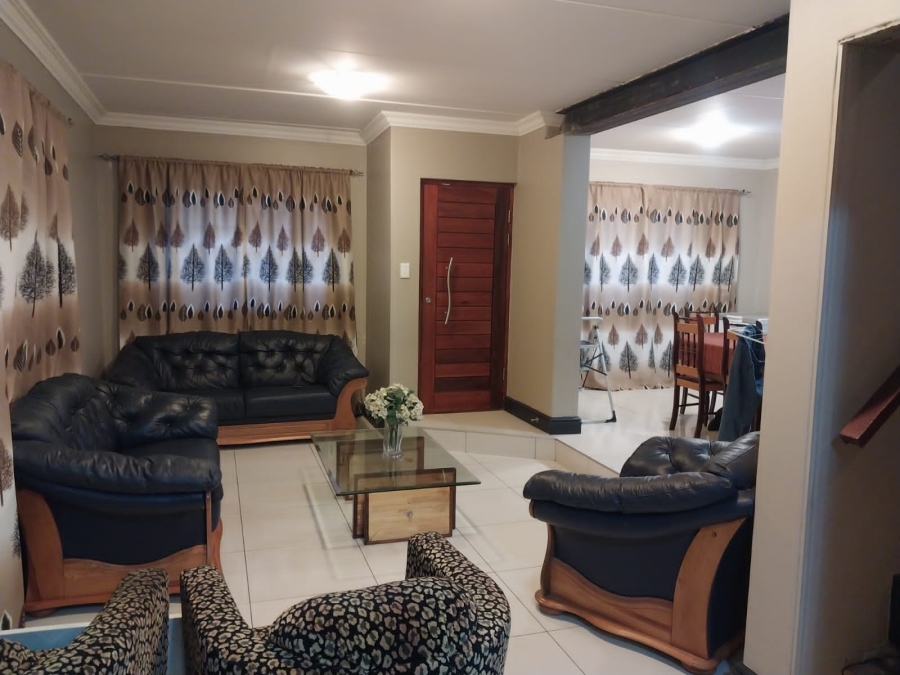 4 Bedroom Property for Sale in Ravensmead Western Cape